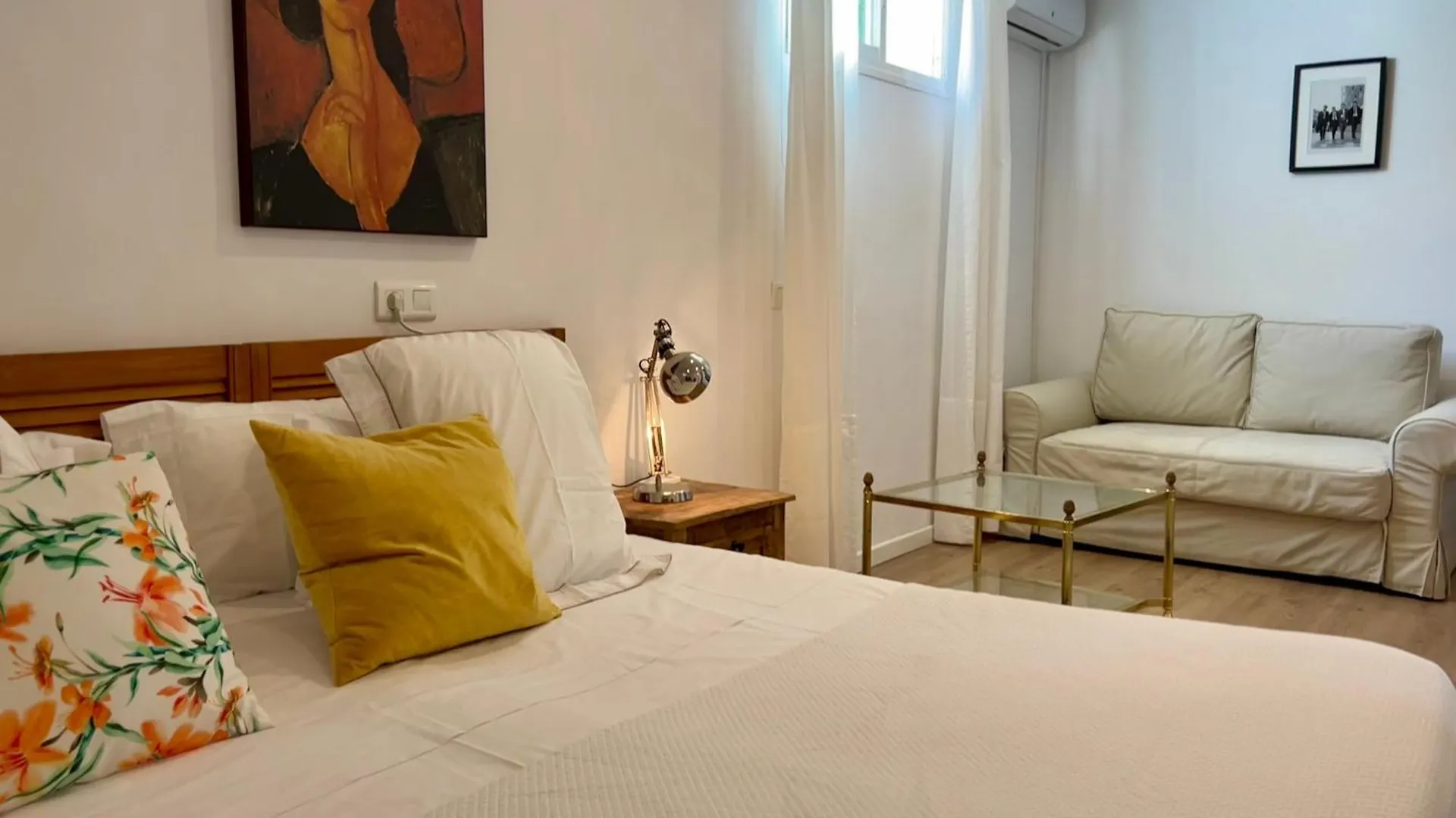 At Home In Malaga Stay & Solo Travellers Rincón de la Victoria Bed & Breakfast